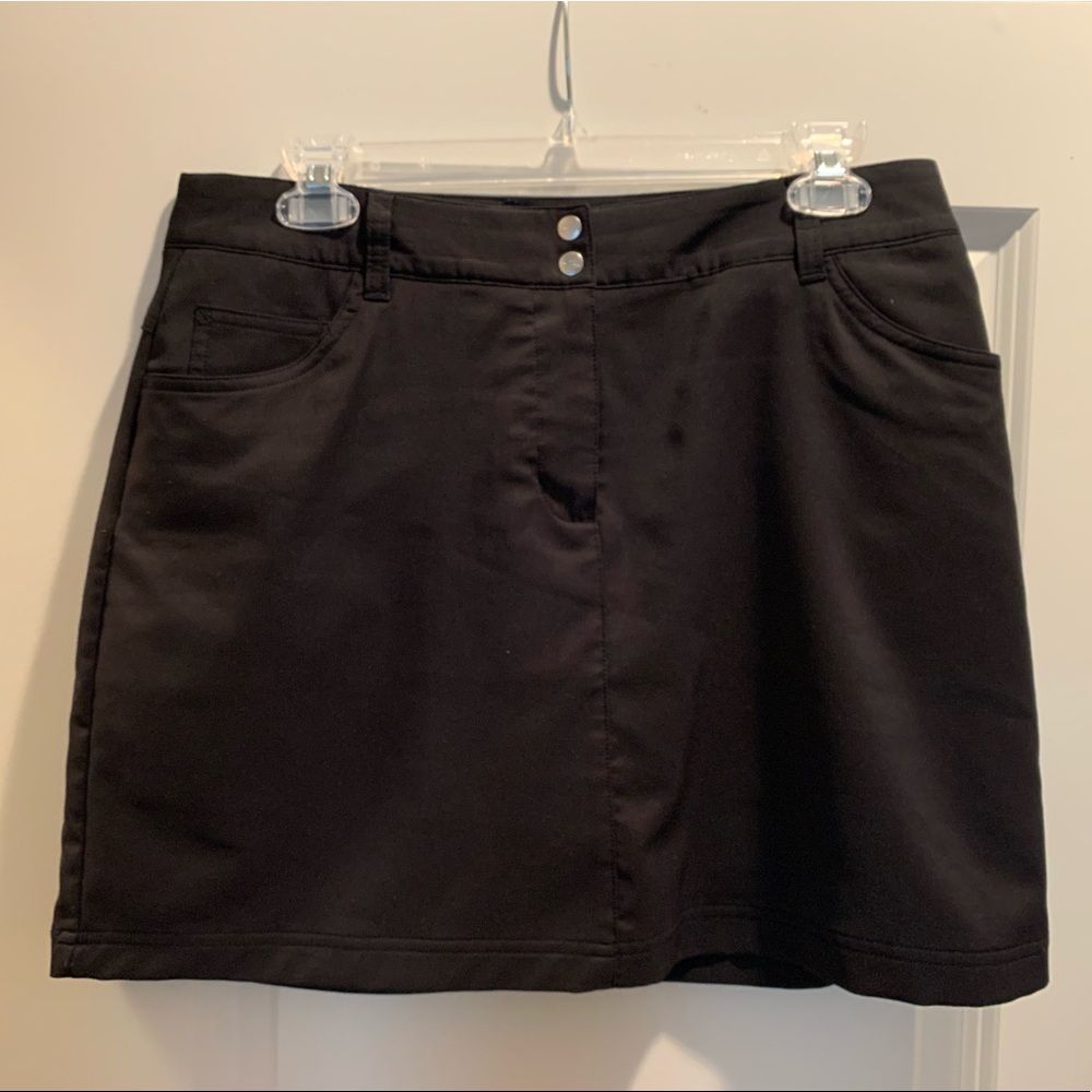 Womens Black Golf Mini Skirt with shorts lining, Size 6.